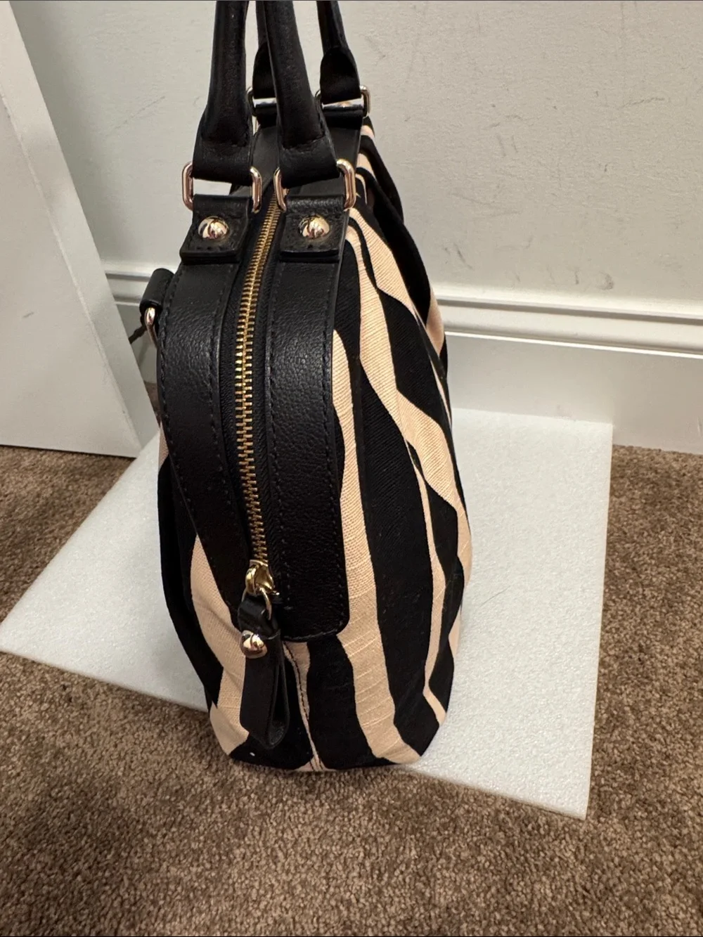Kate spade looloo zebra print shoulder bag purse